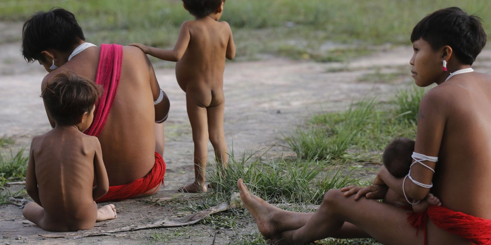 forcas-armadas-levarao-15-mil-cestas-de-alimentos-aos-yanomami