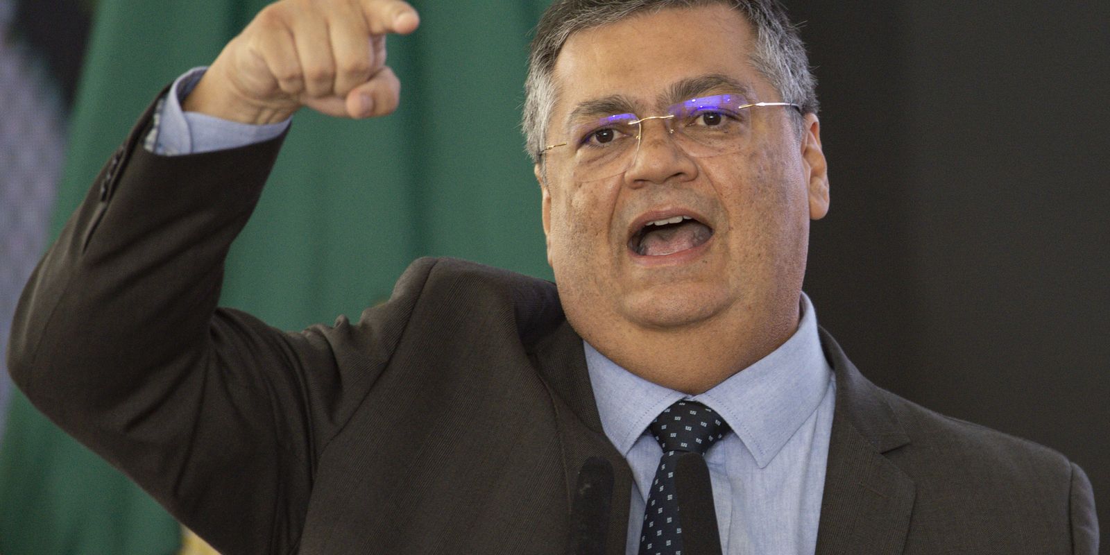 dino-diz-que-nao-ha-interferencia-do-governo-na-policia-federal