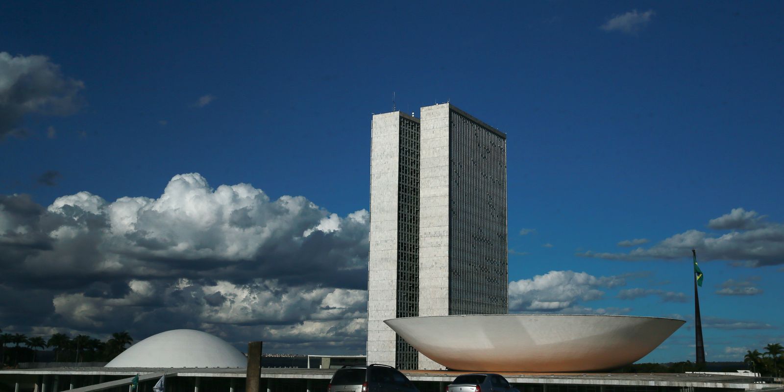 delacao-premiada,-aborto-e-cigarro-eletronico-movimentam-congresso