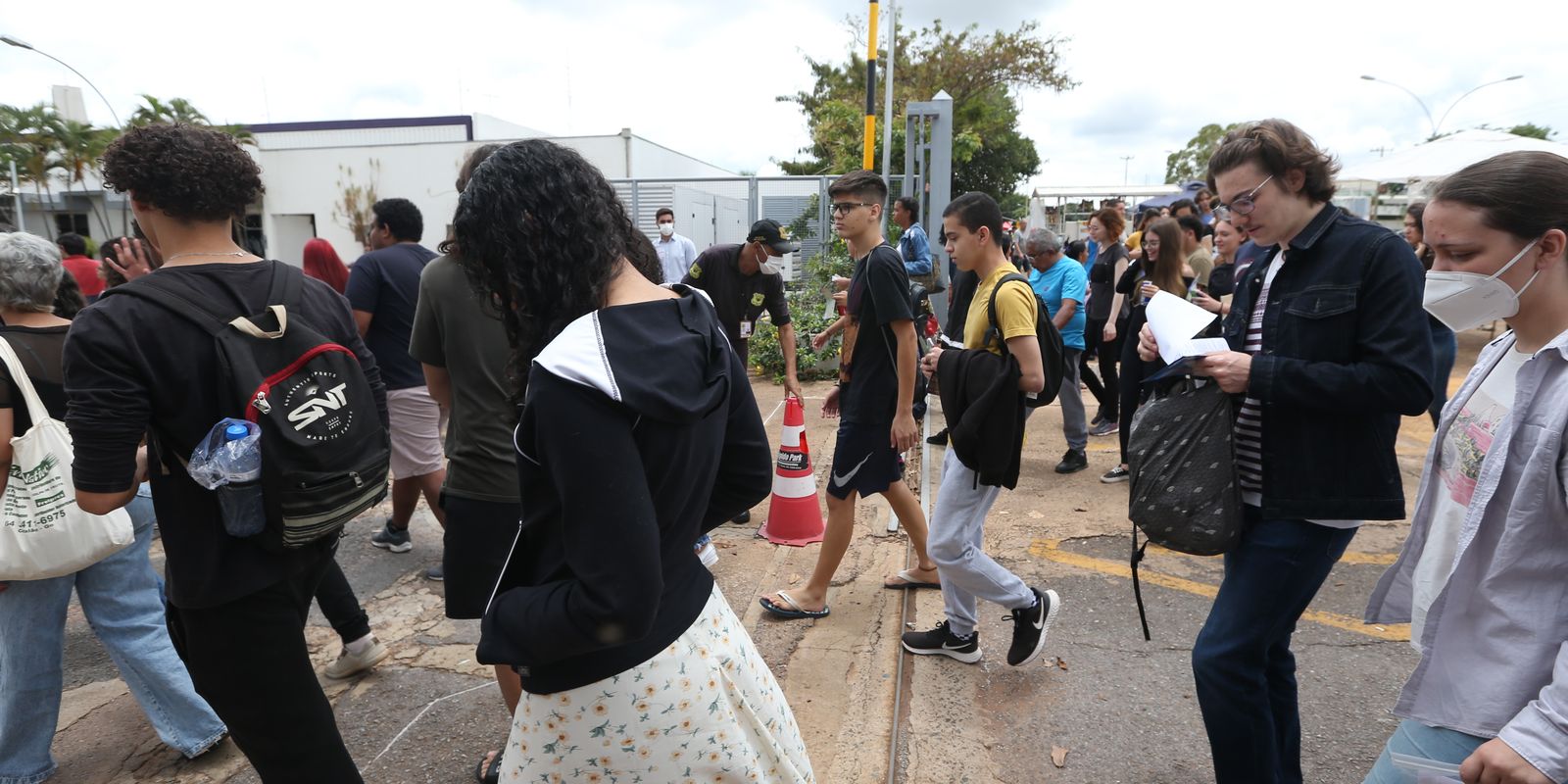 estudantes-tem-ate-esta-sexta-feira-para-se-inscrever-no-enem