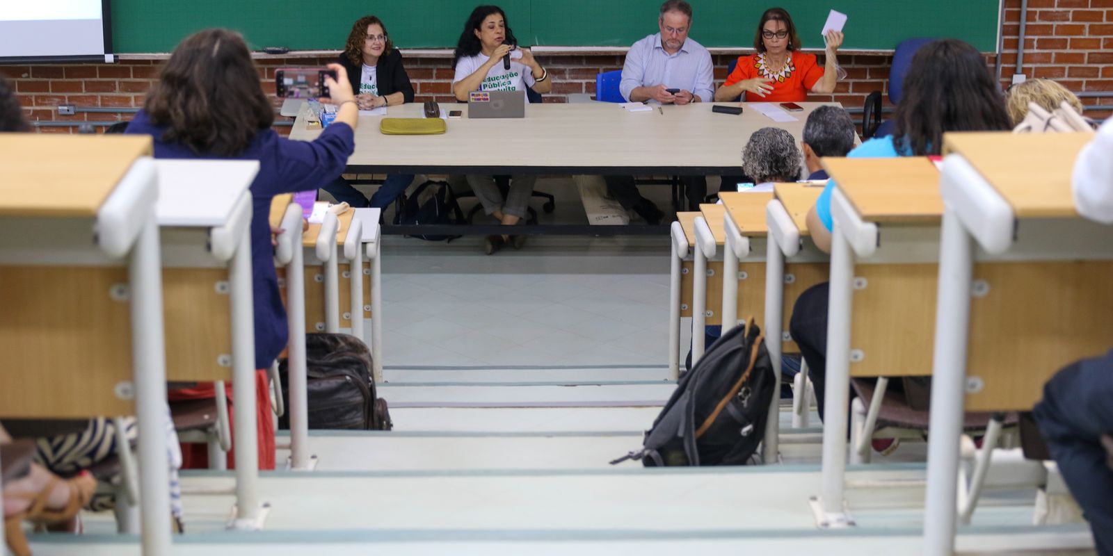 professores-universitarios-retomam-atividades-apos-70-dias-de-greve