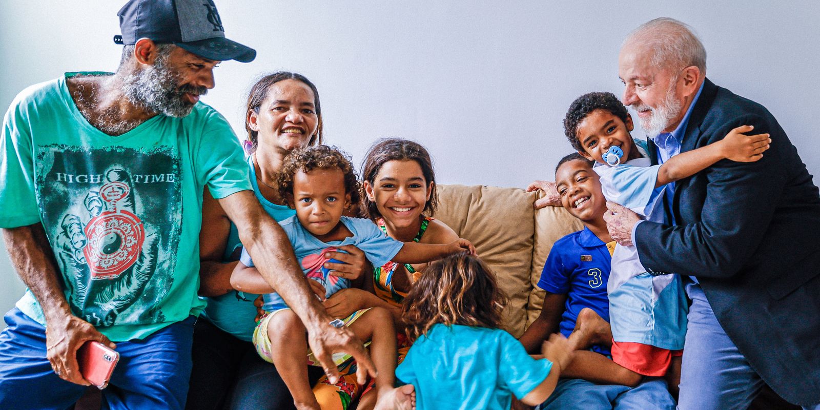 familias-recebem-indenizacoes-por-“predios-caixao”-em-pernambuco