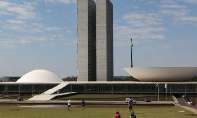 ccj-do-senado-aprova-pec-que-pode-reduzir-verba-para-candidatos-negros