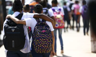 brasil-discute-estrategias-para-melhorar-educacao-para-a-adolescencia