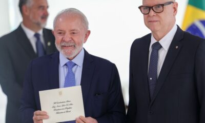 lula-recebe-credenciais-de-oito-novos-embaixadores