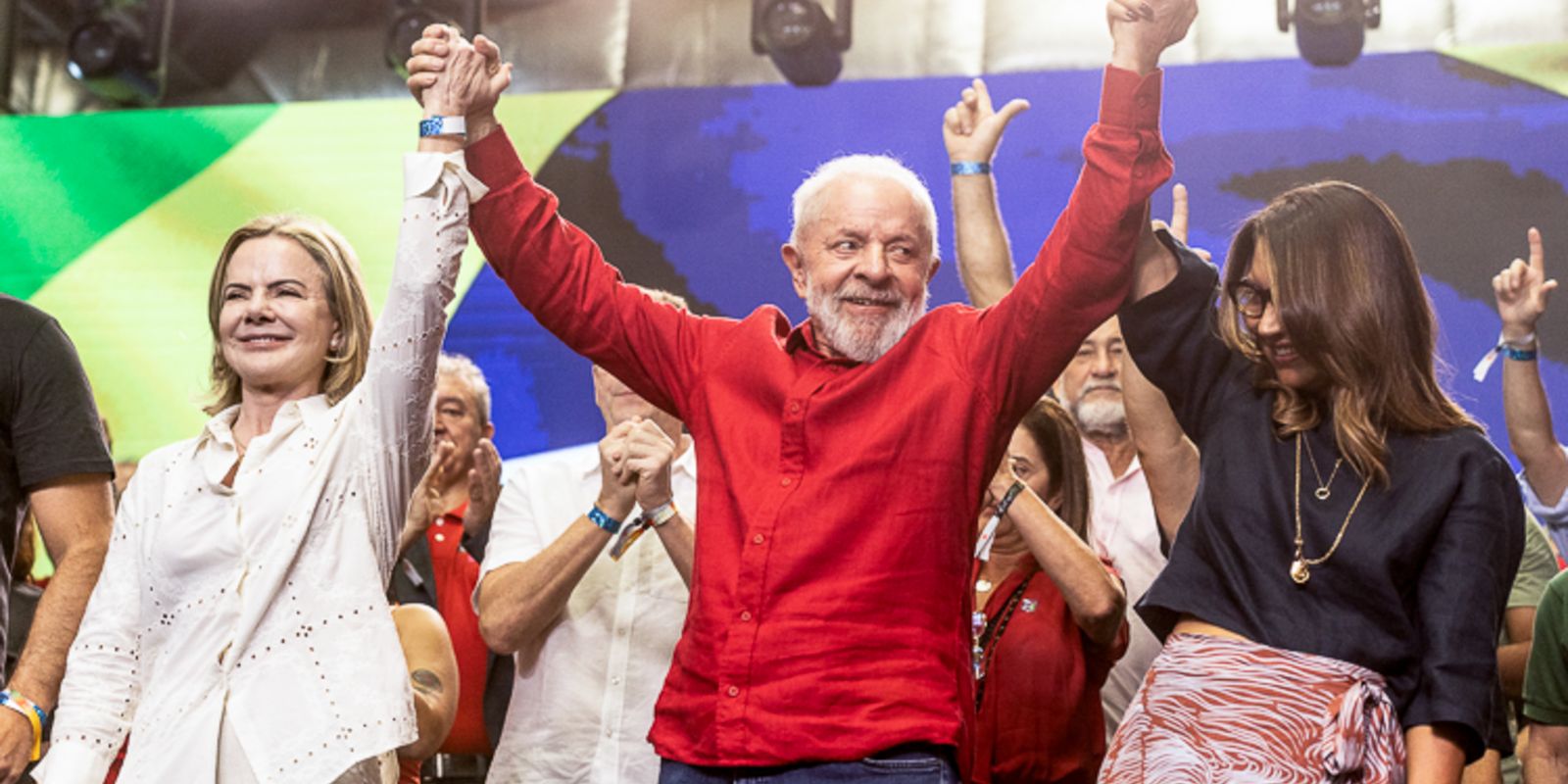 em-evento-dos-45-anos-do-pt,-lula-pede-defesa-da-democracia